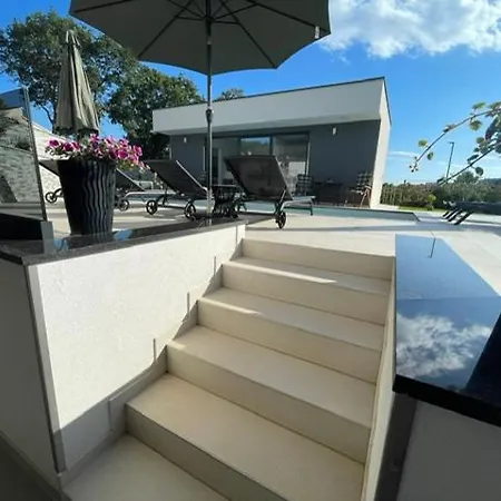 Narona Apartment *