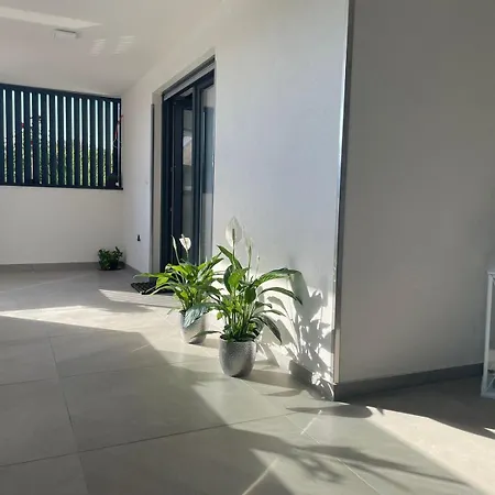 Narona Apartment *
