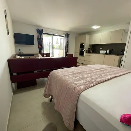 Narona Apartment *