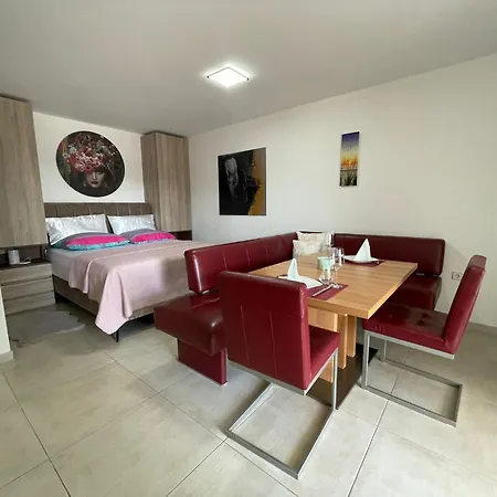 Narona Apartament *