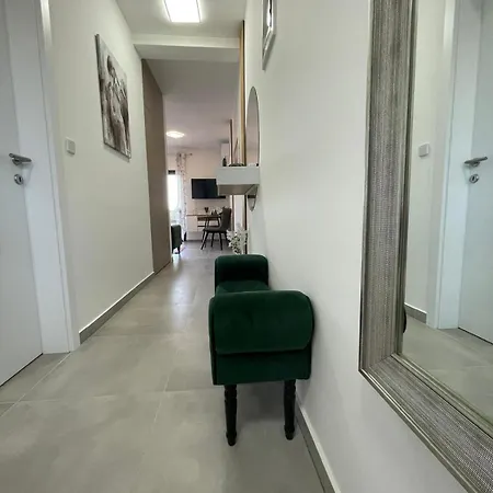 Apartment Narona *